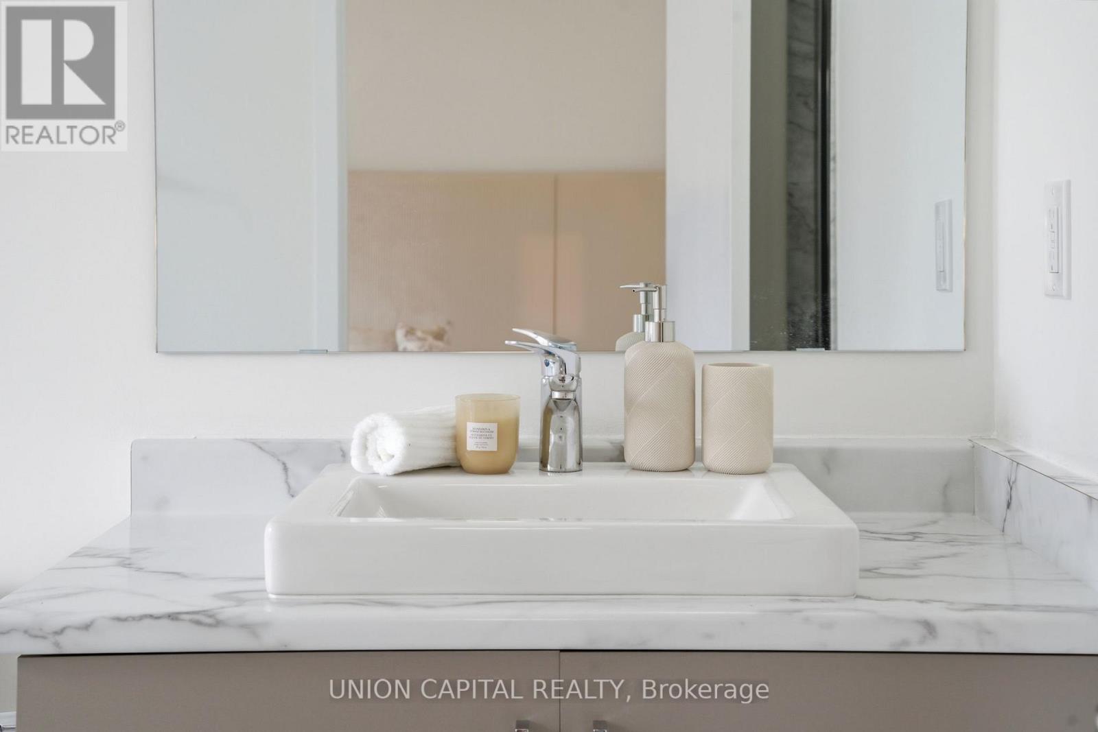 137 Knott End Crescent, Newmarket, Ontario  L3Y 0E3 - Photo 31 - N13000896