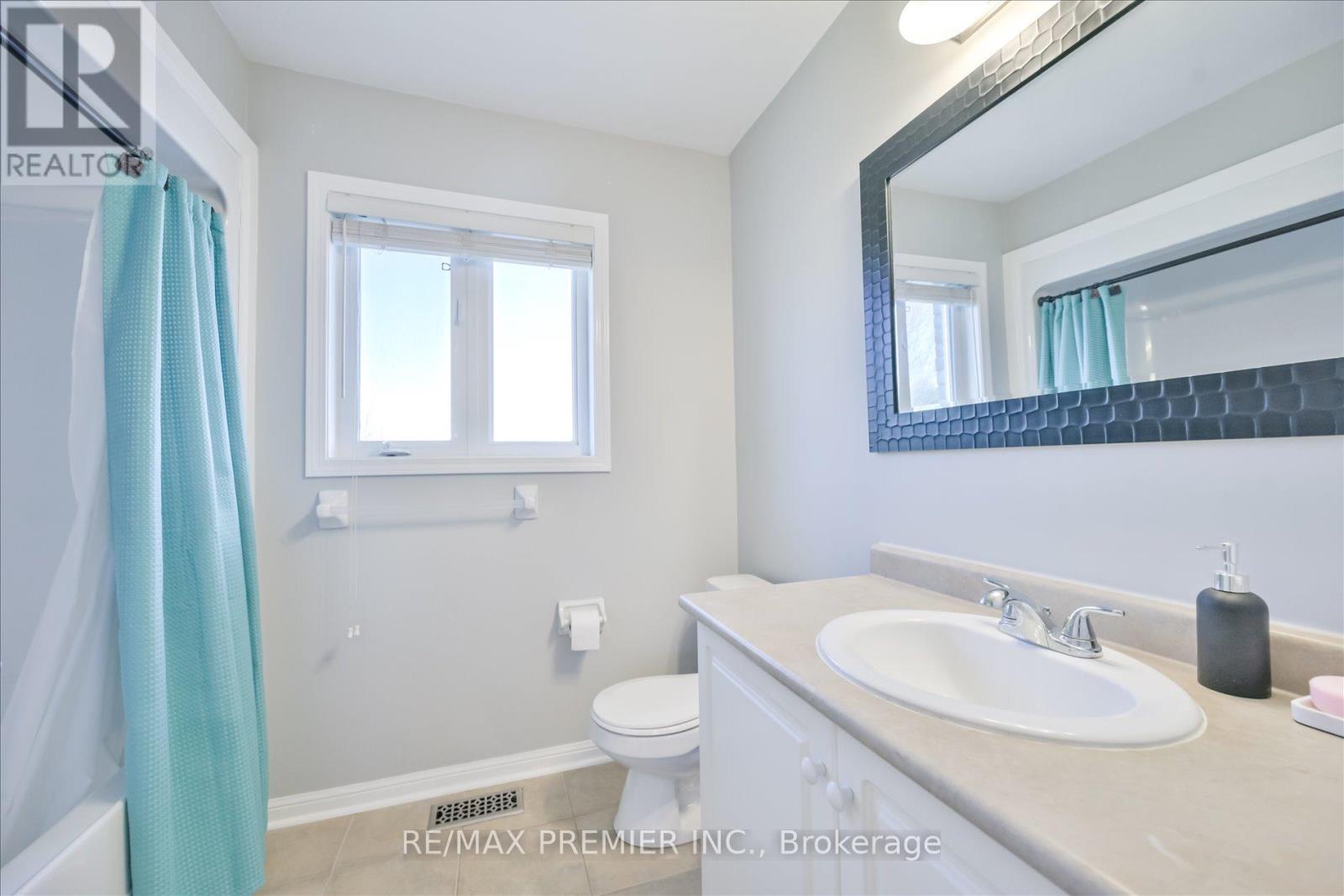 7 Stonemount Crescent, Essa, Ontario  L3W 0C4 - Photo 31 - N13000968