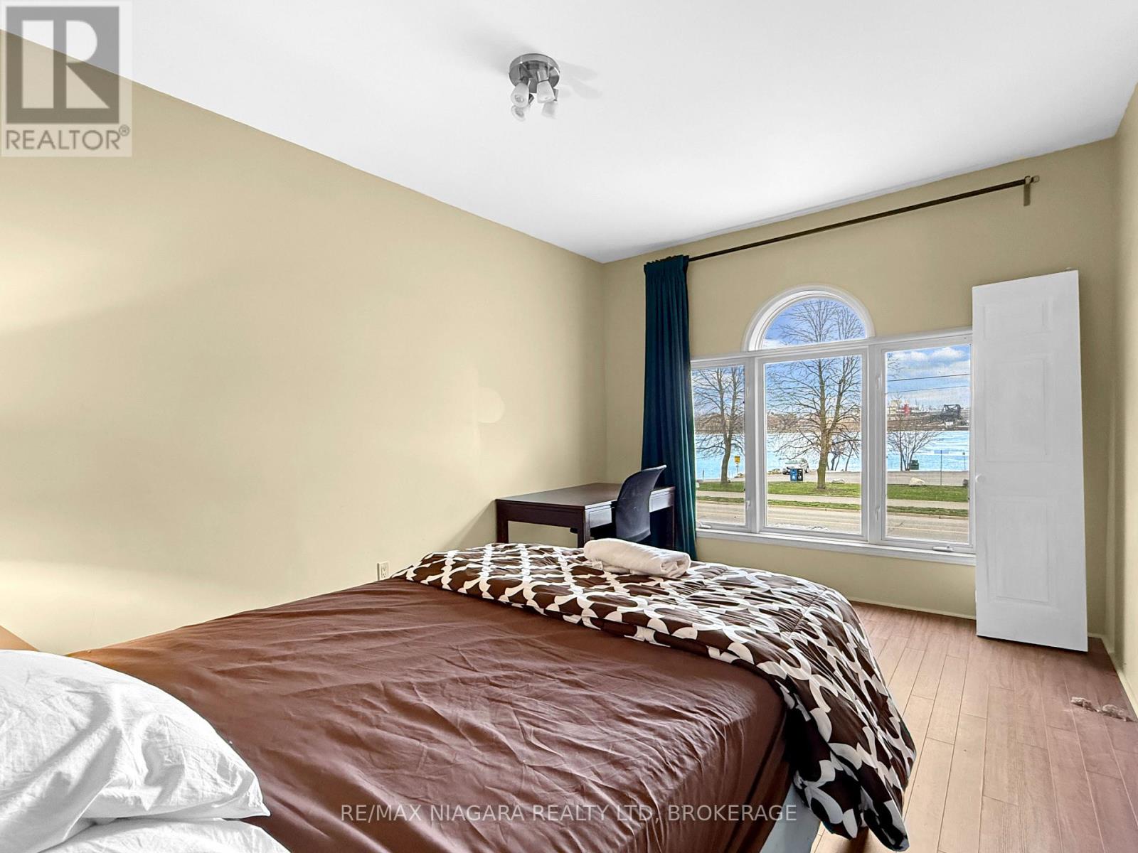 177 Niagara Boulevard, Fort Erie, Ontario  L2A 3G7 - Photo 10 - X12838858