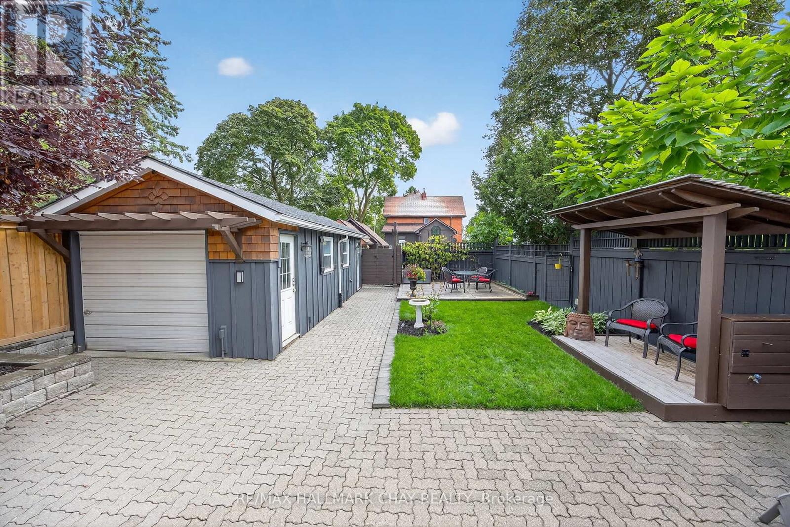 53 Eccles Street N, Barrie (Queen's Park), Ontario  L4N 1Y3 - Photo 38 - S13000994