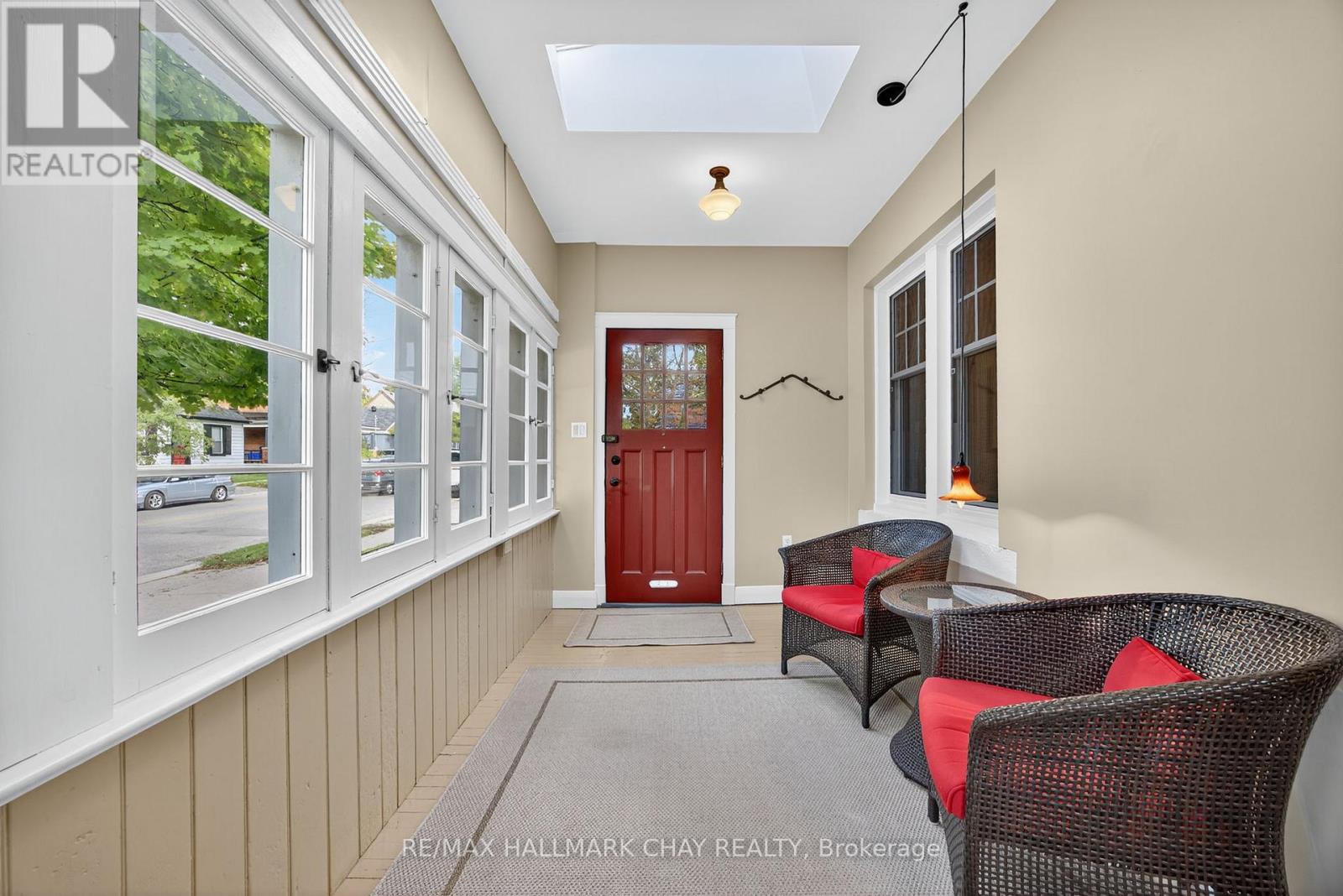 53 Eccles Street N, Barrie (Queen's Park), Ontario  L4N 1Y3 - Photo 5 - S13000994