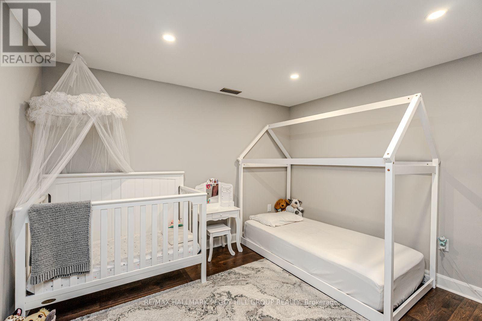 102 Highland Drive, Oro-Medonte (Horseshoe Valley), Ontario  L0L 2L0 - Photo 19 - S13001022