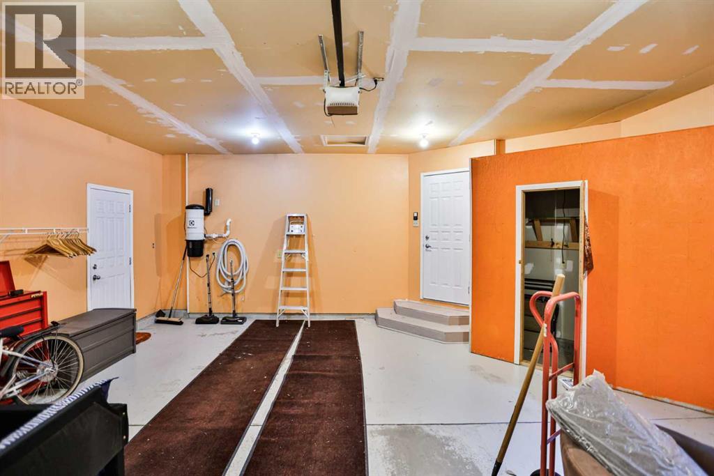 38 St James Crescent N, Lethbridge, Alberta  T1H 6M5 - Photo 24 - A2301644