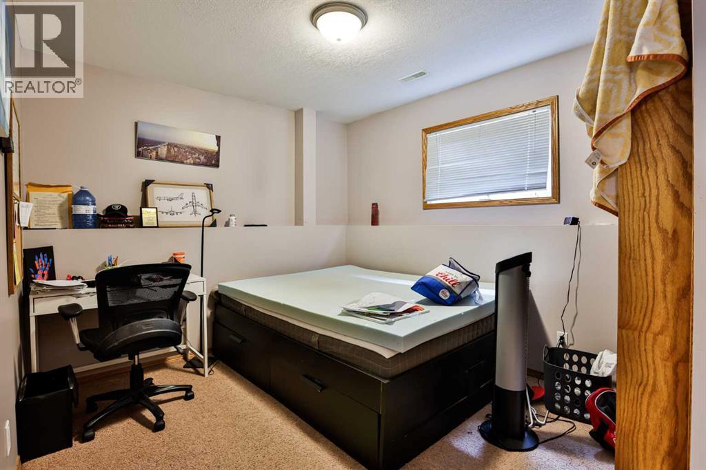 38 St James Crescent N, Lethbridge, Alberta  T1H 6M5 - Photo 20 - A2301644