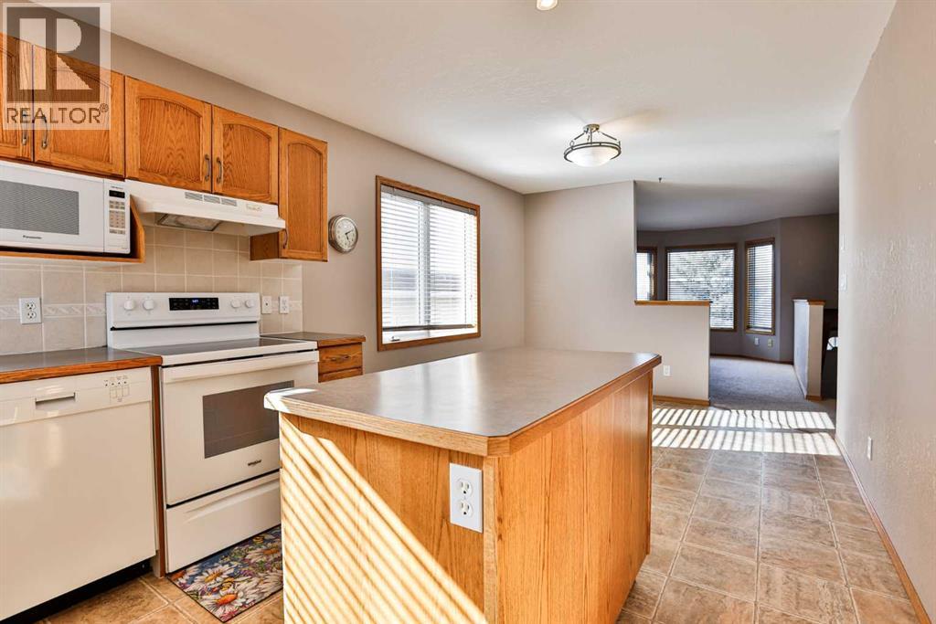 38 St James Crescent N, Lethbridge, Alberta  T1H 6M5 - Photo 9 - A2301644