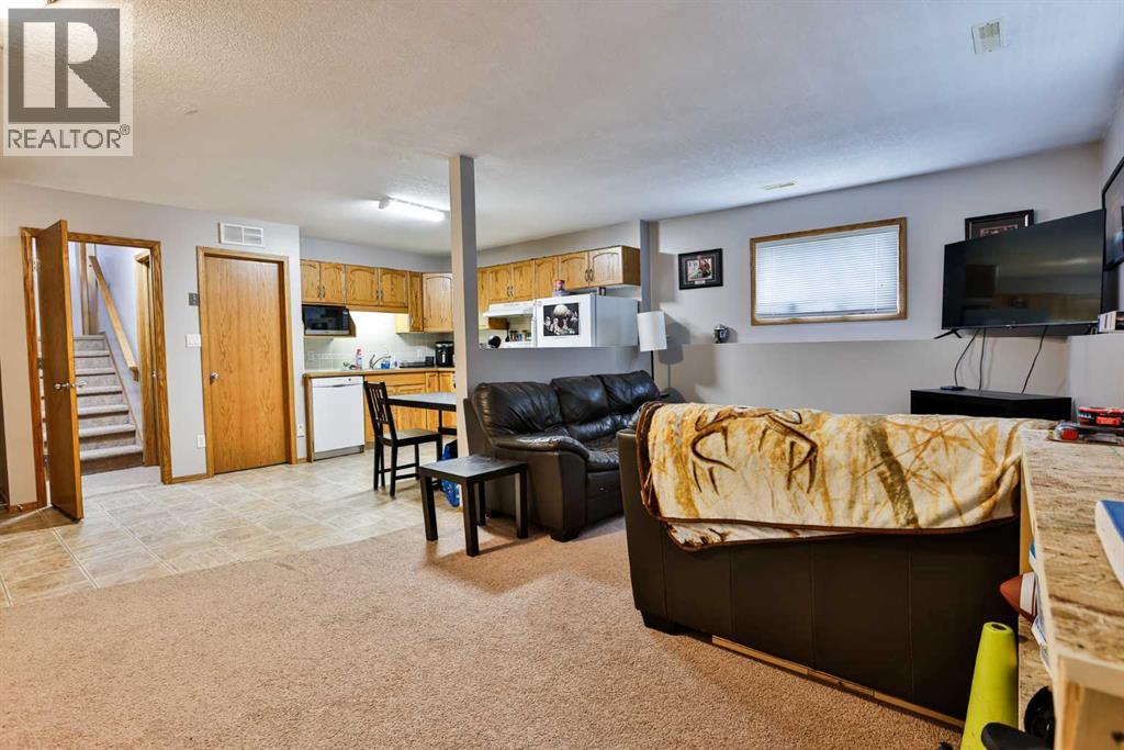 38 St James Crescent N, Lethbridge, Alberta  T1H 6M5 - Photo 18 - A2301644