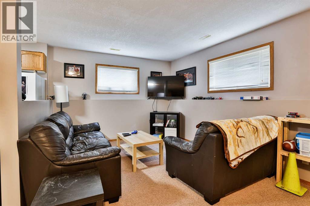 38 St James Crescent N, Lethbridge, Alberta  T1H 6M5 - Photo 19 - A2301644