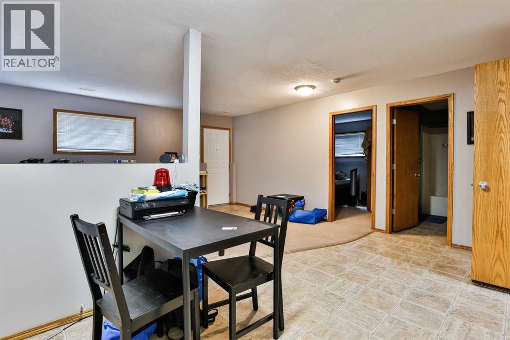 38 St James Crescent N, Lethbridge, Alberta  T1H 6M5 - Photo 17 - A2301644