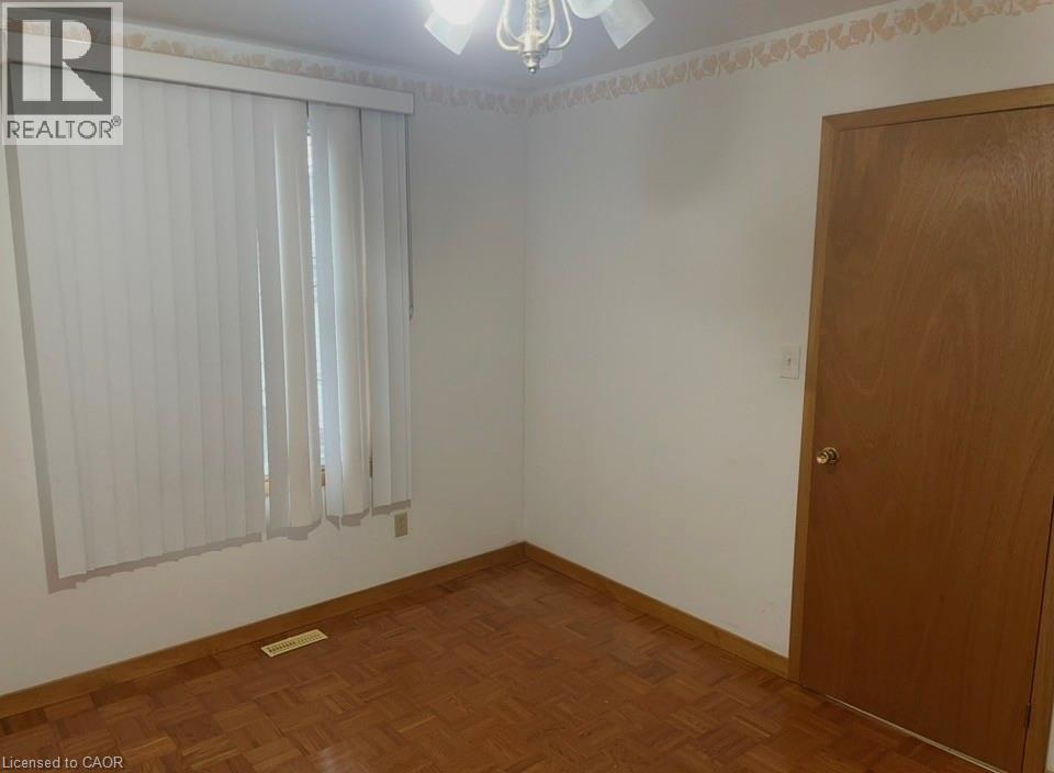 2040 Barton Street, Hamilton, Ontario  L8H 2Z2 - Photo 13 - 40816649