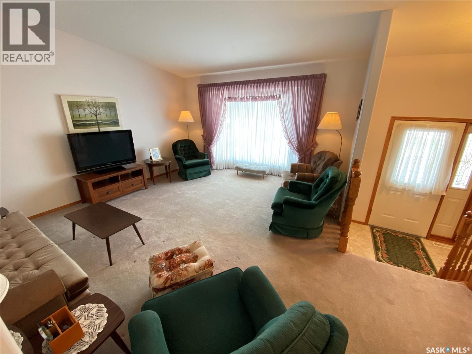 31 Rae Avenue, Yorkton, Saskatchewan  S3N 3G3 - Photo 10 - SK032681