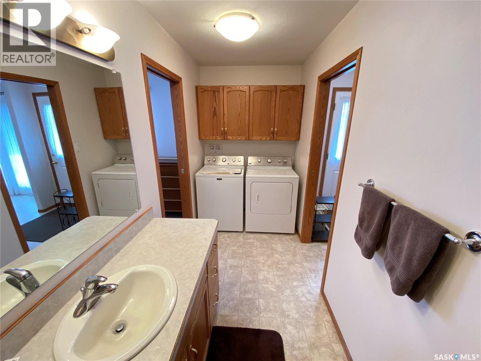 31 Rae Avenue, Yorkton, Saskatchewan  S3N 3G3 - Photo 13 - SK032681