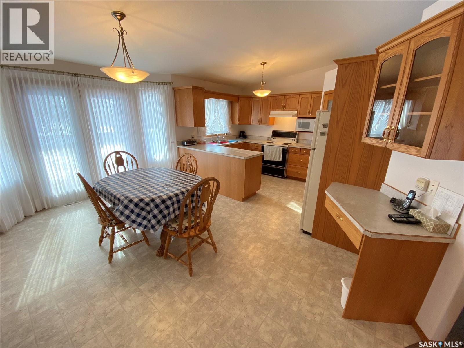 31 Rae Avenue, Yorkton, Saskatchewan  S3N 3G3 - Photo 5 - SK032681