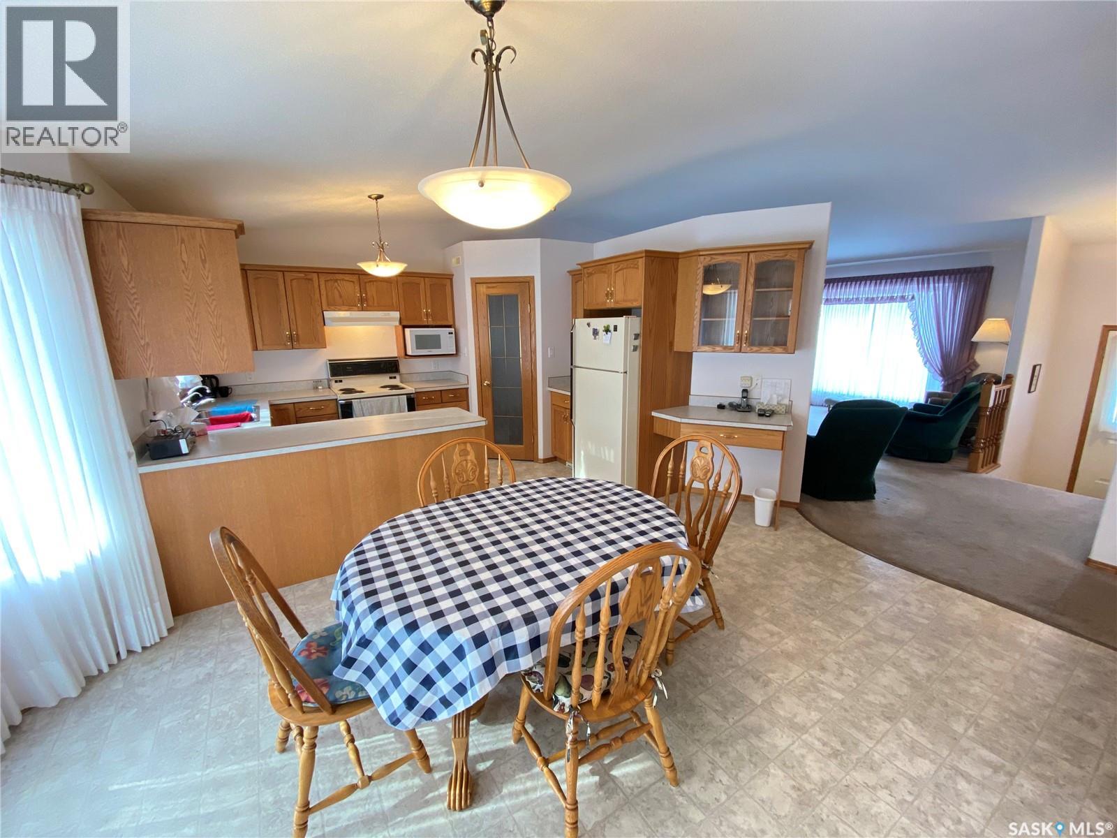 31 Rae Avenue, Yorkton, Saskatchewan  S3N 3G3 - Photo 6 - SK032681