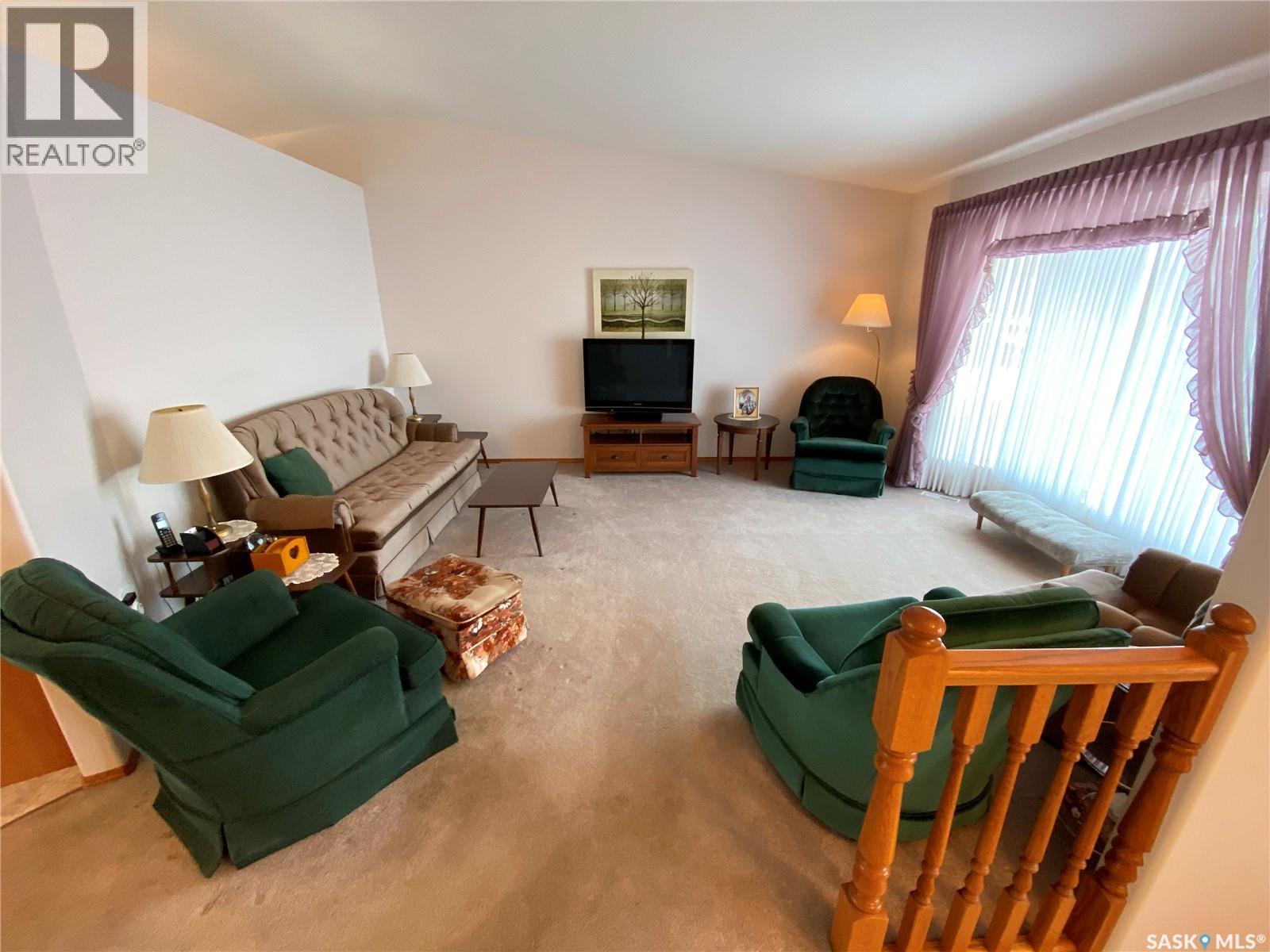 31 Rae Avenue, Yorkton, Saskatchewan  S3N 3G3 - Photo 9 - SK032681