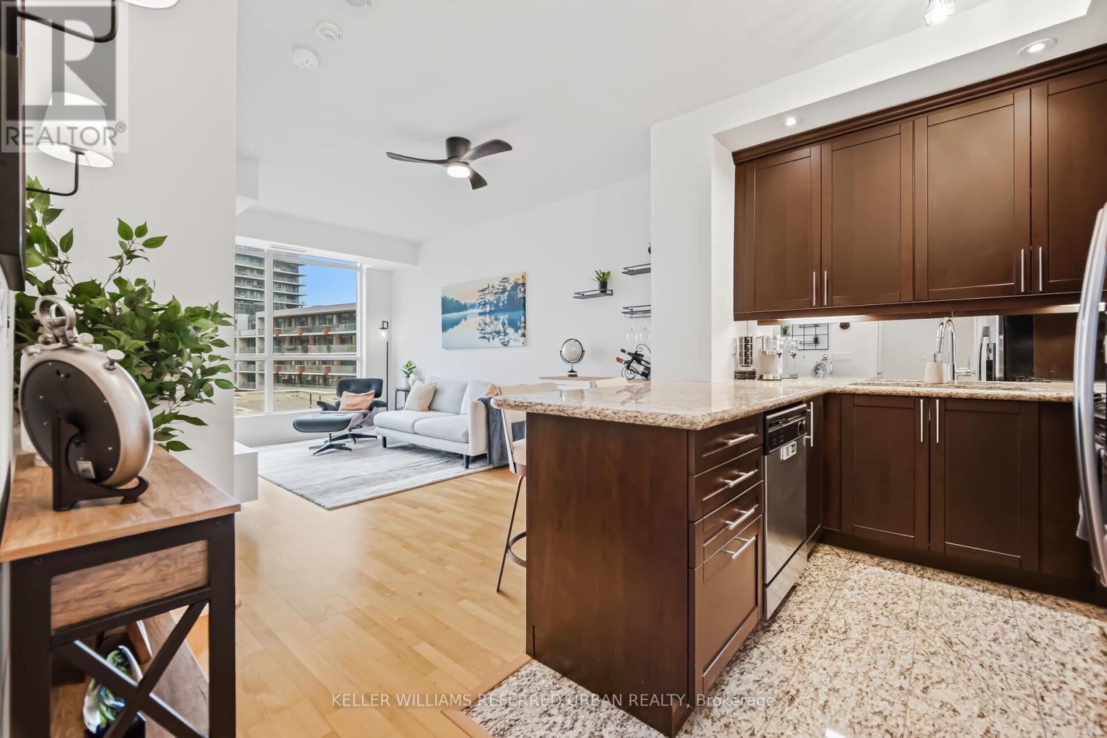 522 - 628 FLEET STREET, Toronto, Ontario