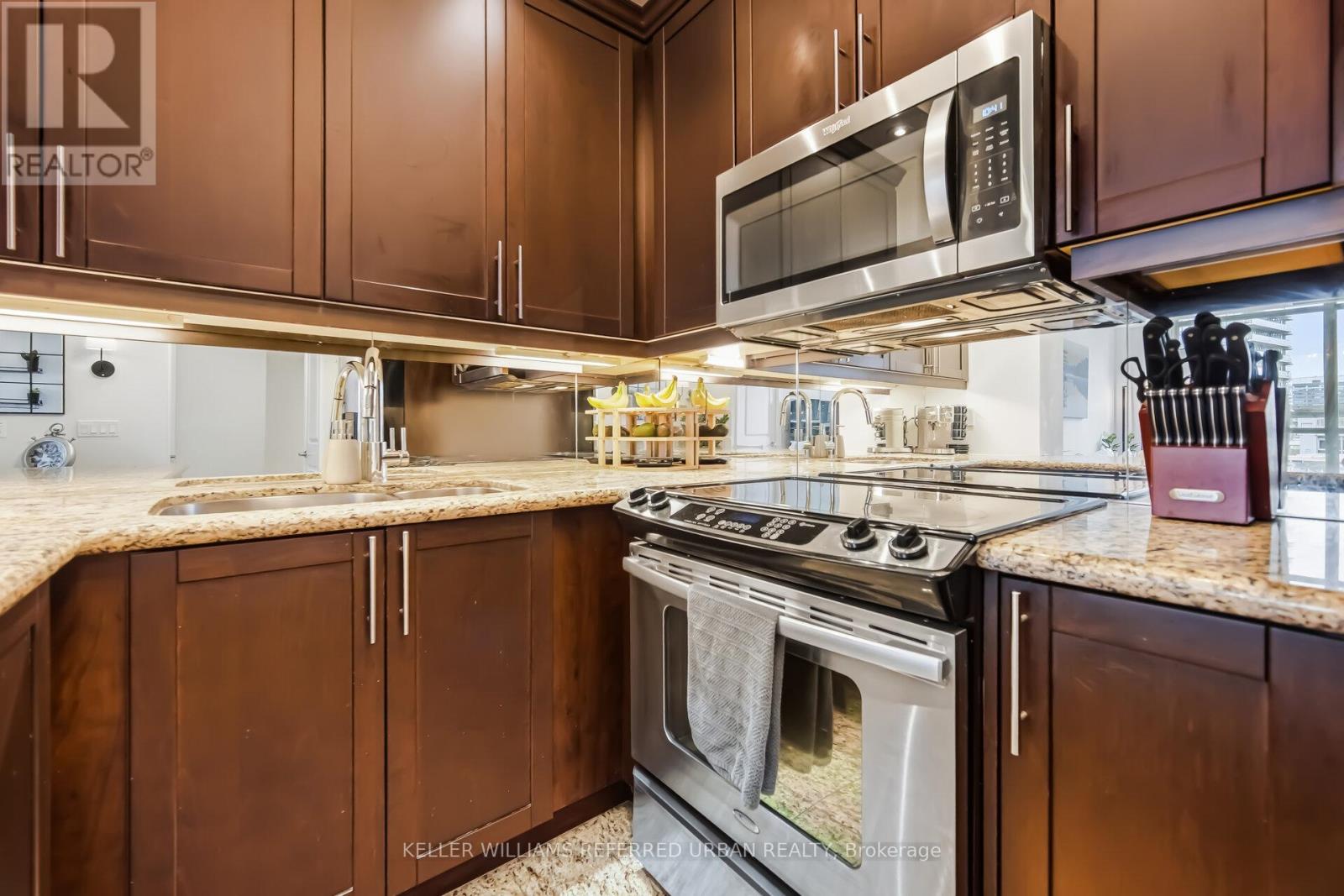 522 - 628 Fleet Street, Toronto, Ontario  M5V 1A8 - Photo 4 - C12915338