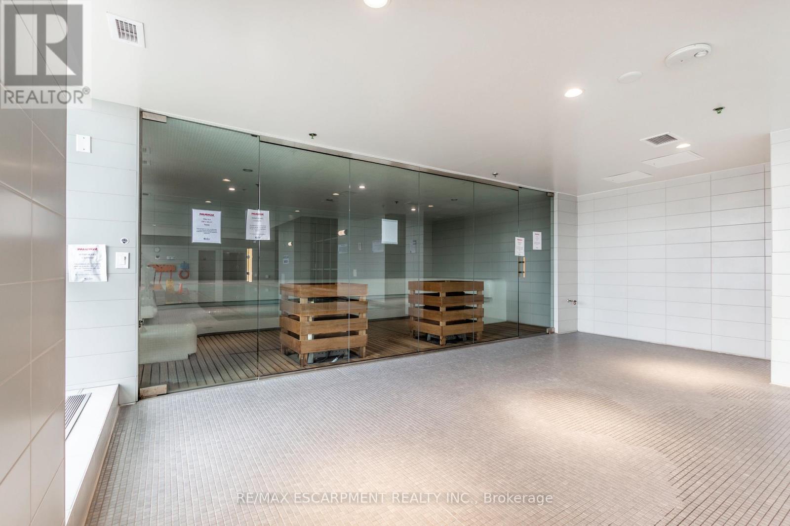 703 - 2081 Fairview Street, Burlington, Ontario  L7R 0E4 - Photo 25 - W12997252