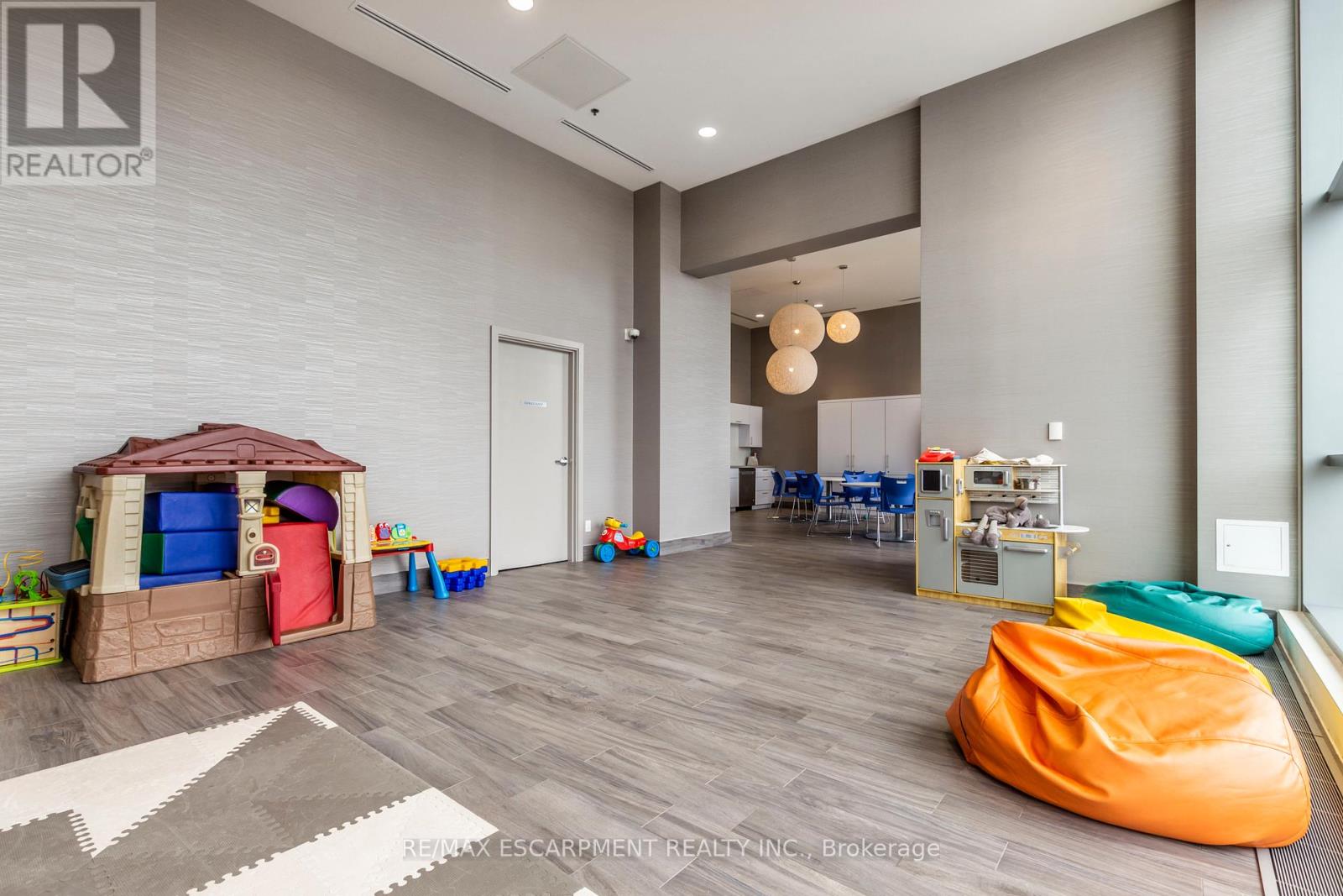 703 - 2081 Fairview Street, Burlington, Ontario  L7R 0E4 - Photo 27 - W12997252