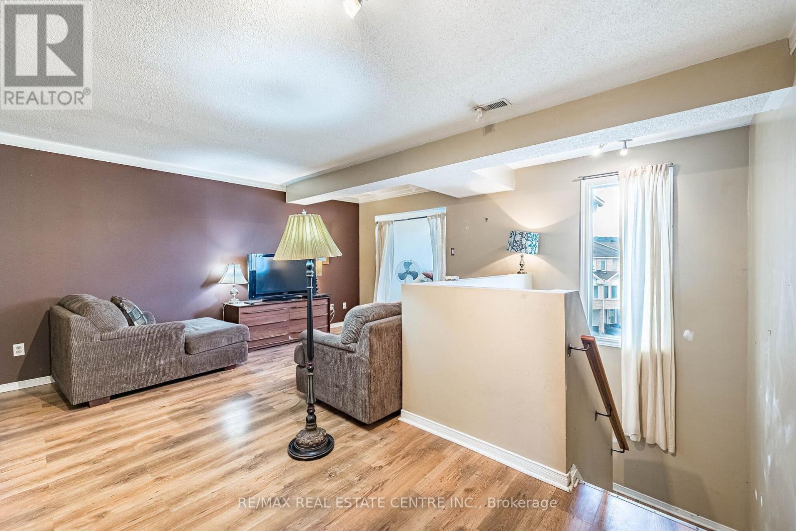 25a Wylie Circle, Halton Hills, Ontario  L7G 5M1 - Photo 4 - W13000892