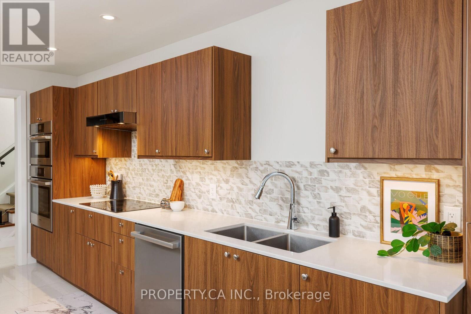 132 Princess Anne Crescent, Toronto, Ontario  M9A 2R6 - Photo 9 - W13000928