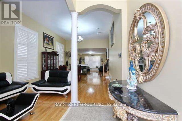 6 Everingham Circle, Brampton, Ontario  L6R 0R6 - Photo 2 - W13000932