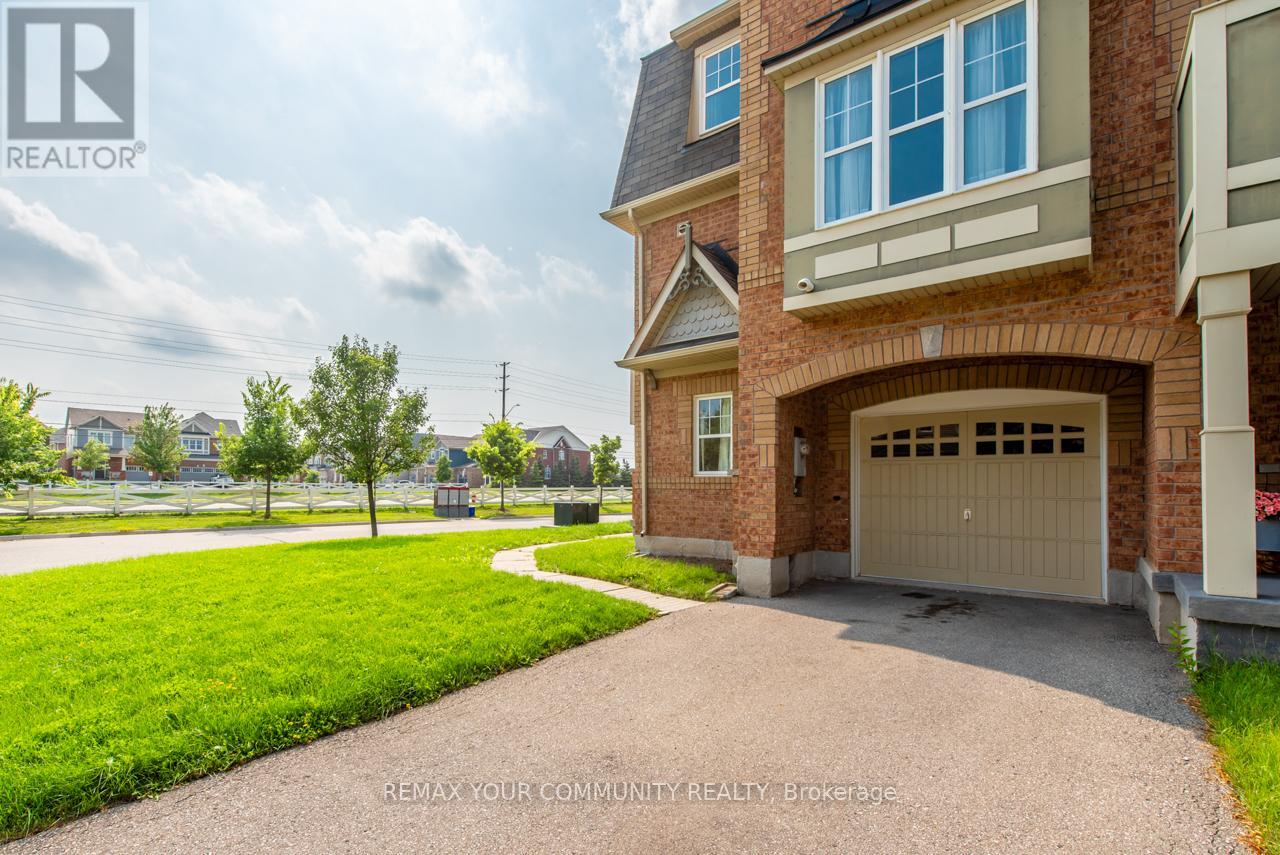 920 Brassard Circle, Milton, Ontario  L9T 8E3 - Photo 2 - W13000948