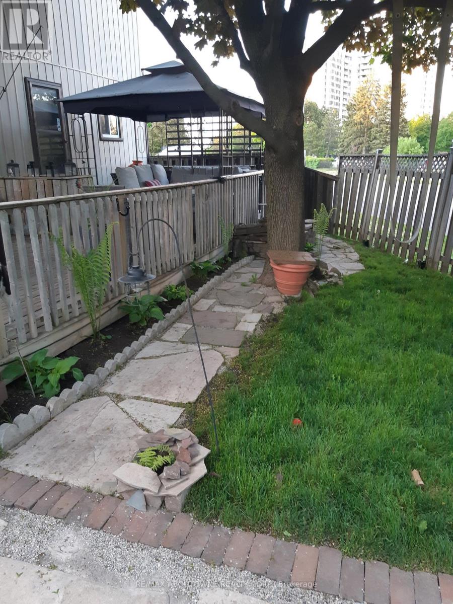 85 Huntingwood Crescent, Brampton, Ontario  L6S 1S5 - Photo 19 - W13000970