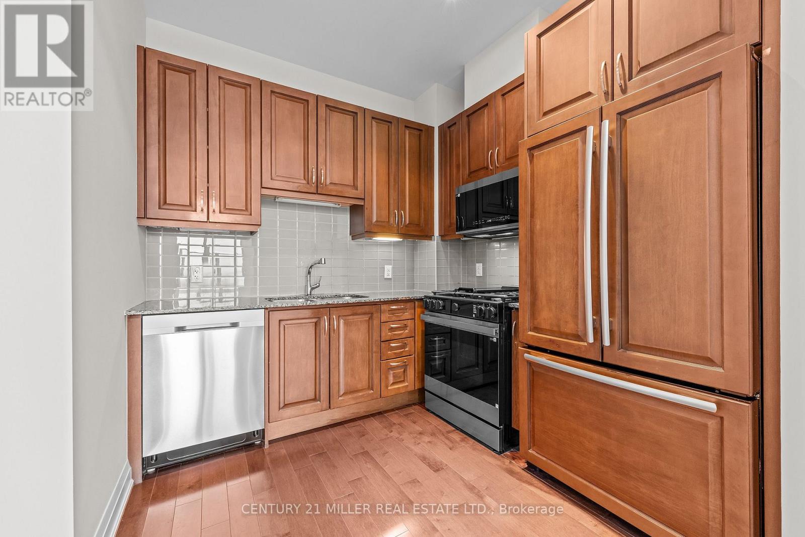 702 - 11 Bronte Road, Oakville, Ontario  L6L 0E1 - Photo 13 - W13000988