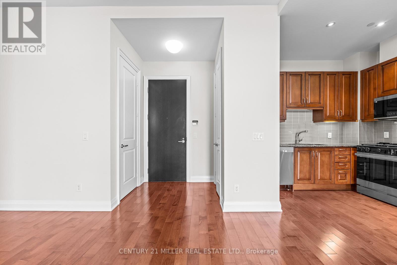 702 - 11 Bronte Road, Oakville, Ontario  L6L 0E1 - Photo 6 - W13000988