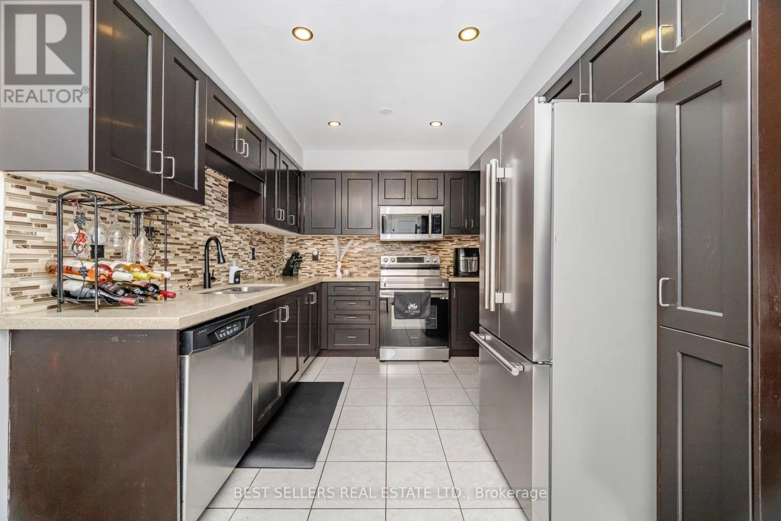 416 Duncan Lane, Milton, Ontario  L9T 0V3 - Photo 16 - W13001032