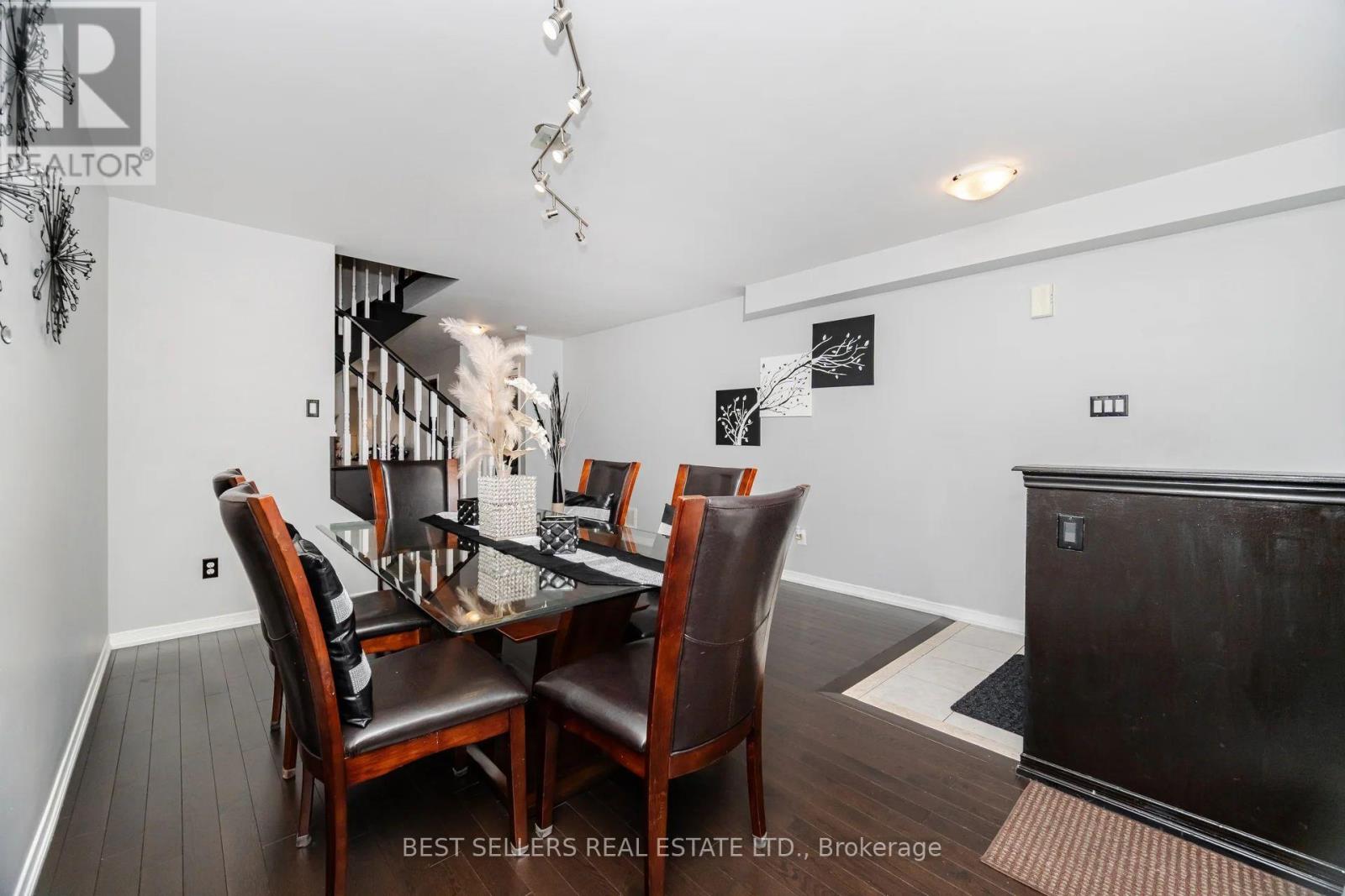 416 Duncan Lane, Milton, Ontario  L9T 0V3 - Photo 8 - W13001032