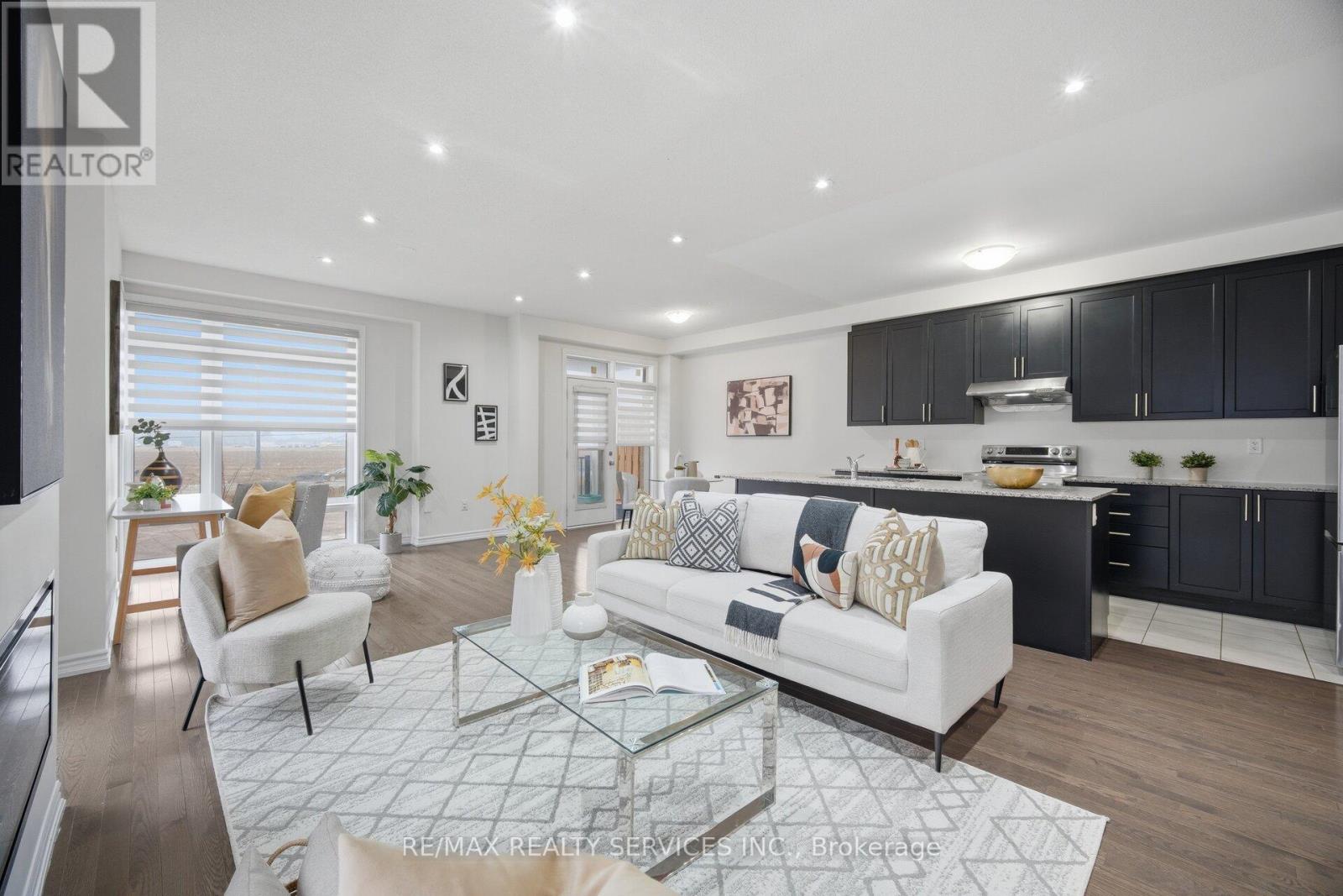 68 Donald Ficht Crescent, Brampton, Ontario  L7A 5H7 - Photo 19 - W13001072