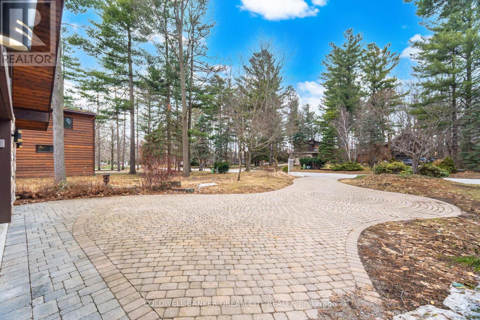 43 Olivers Lane, Caledon, Ontario  L7C 1G5 - Photo 3 - W13001106