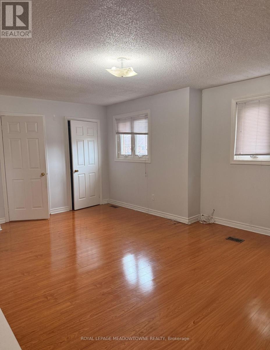 5048 Willowood Drive, Mississauga, Ontario L5R 3R6 - Photo 13 - W13001184