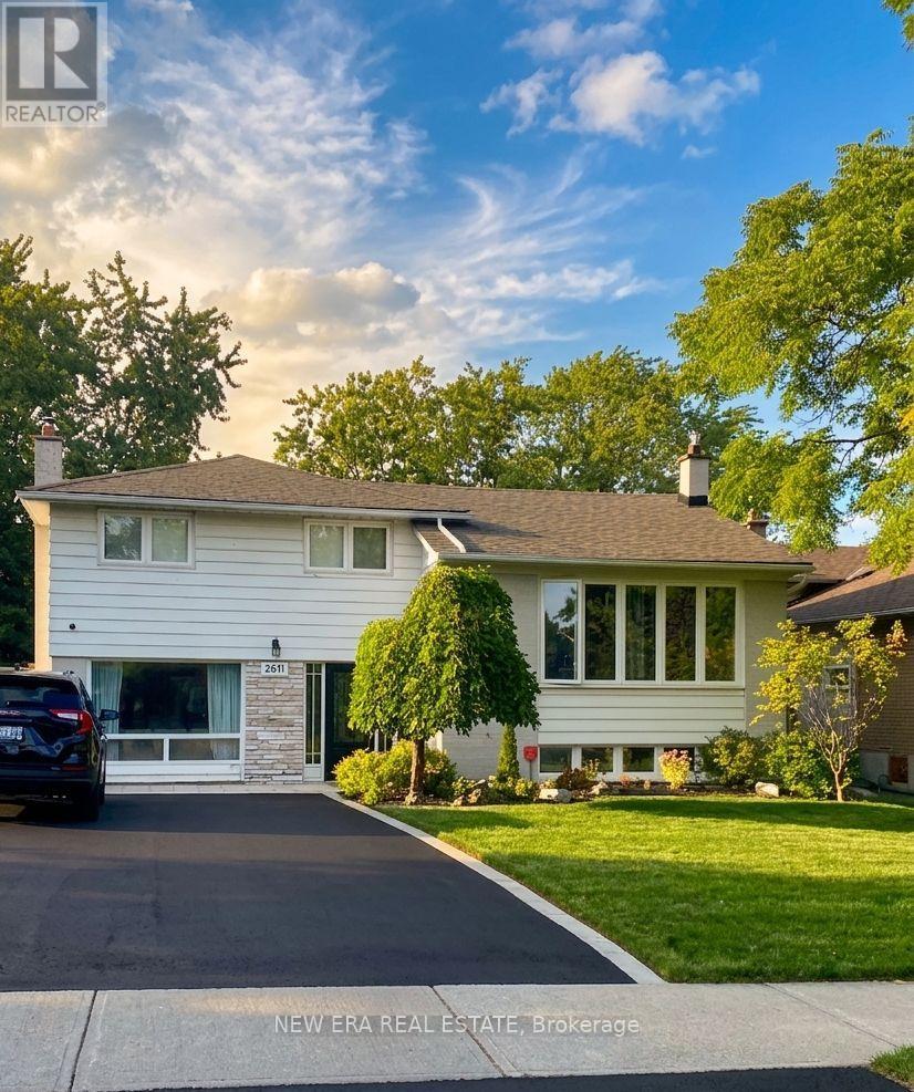 2611 Truscott Drive, Mississauga, Ontario  L5J 2B6 - Photo 3 - W13001190