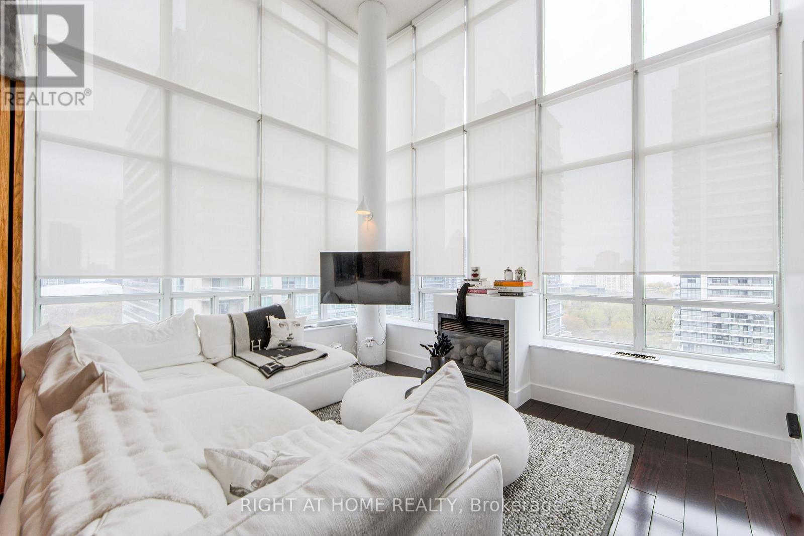 728 - 250 Manitoba Street Se, Toronto, Ontario M8Y 4G8 - Photo 3 - W13001248