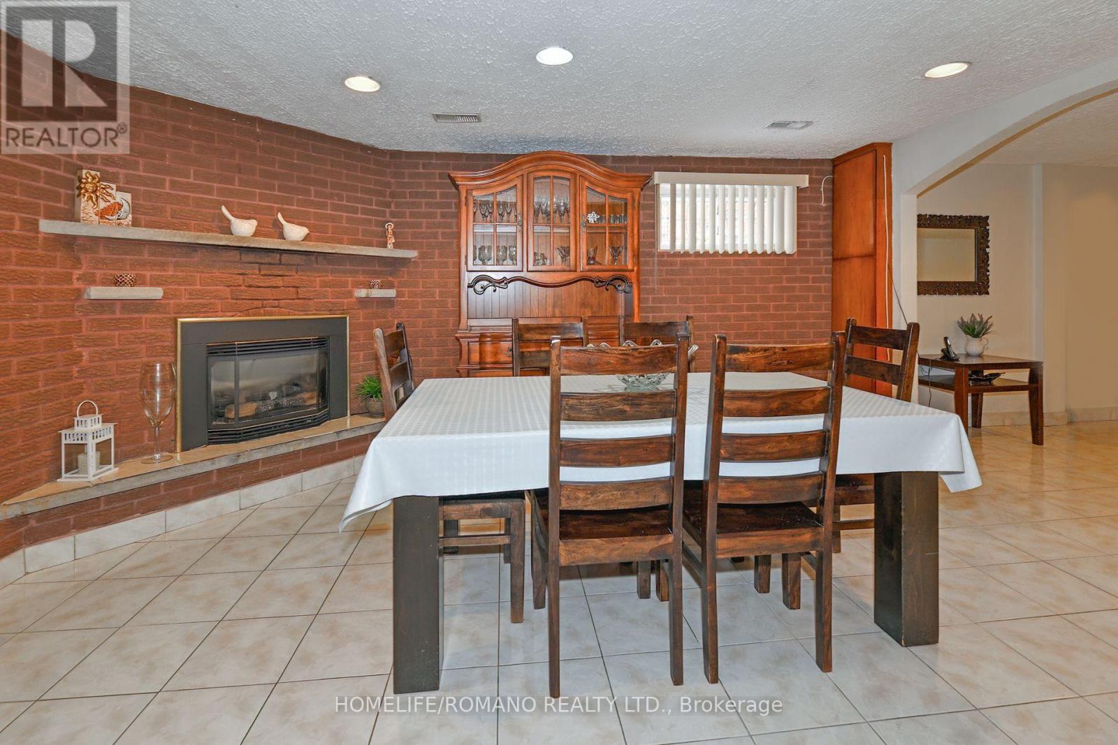 58 Hisey Crescent, Toronto (Black Creek), Ontario  M3N 1V1 - Photo 18 - W13001280