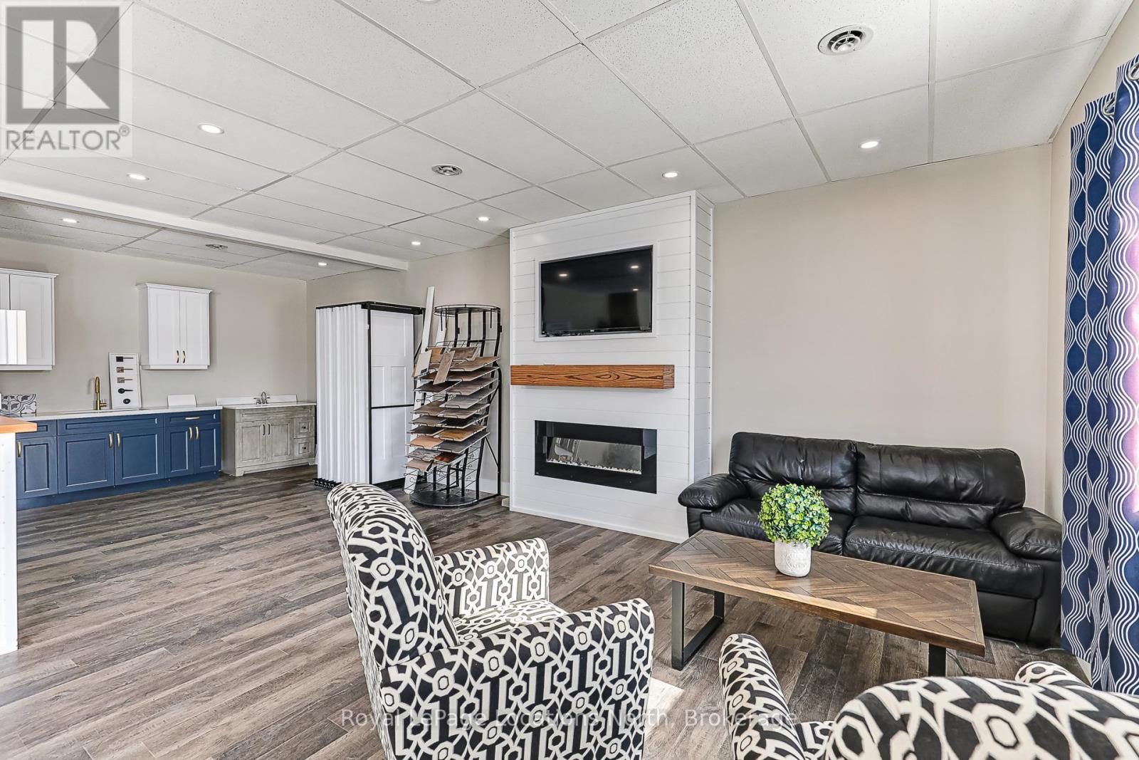 5206 9 County Road, Clearview, Ontario  L0M 1N0 - Photo 4 - S12793860