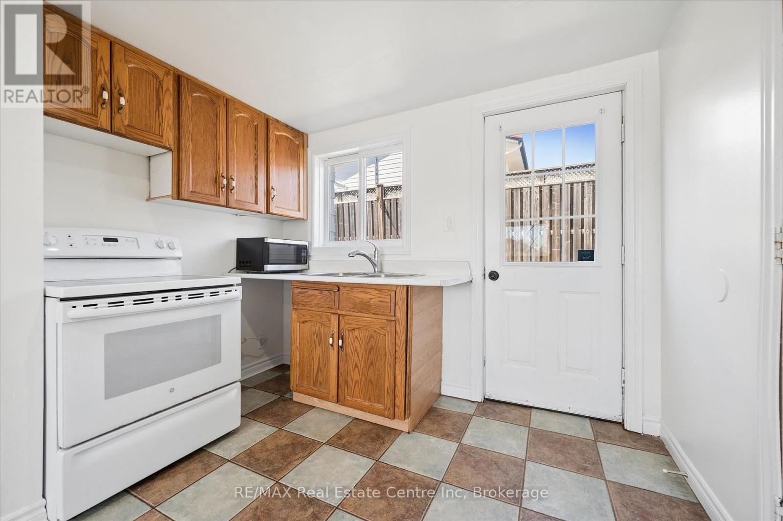 6 Eastview Road, Guelph, Ontario  N1E 1Z4 - Photo 27 - X12998270