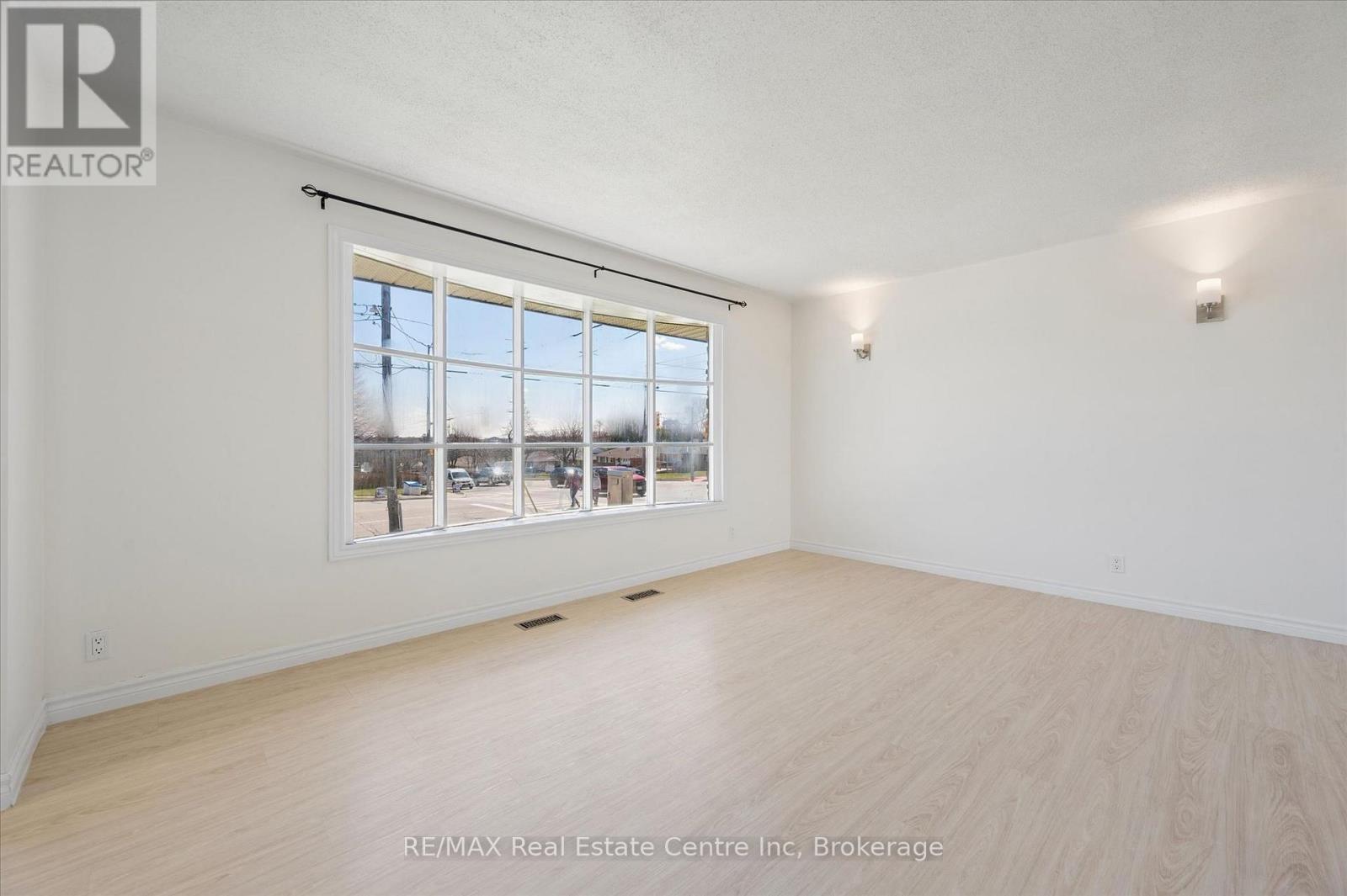 6 Eastview Road, Guelph, Ontario  N1E 1Z4 - Photo 8 - X12998270