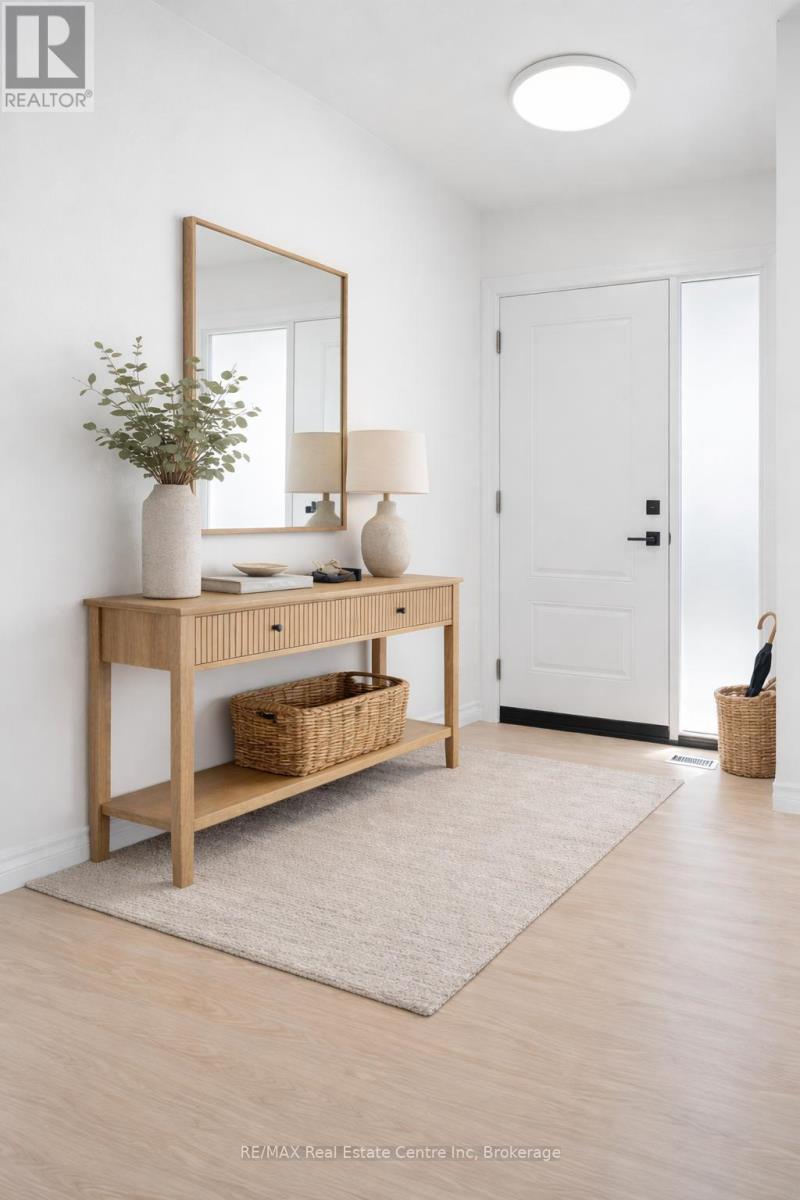 6 Eastview Road, Guelph, Ontario  N1E 1Z4 - Photo 5 - X12998270