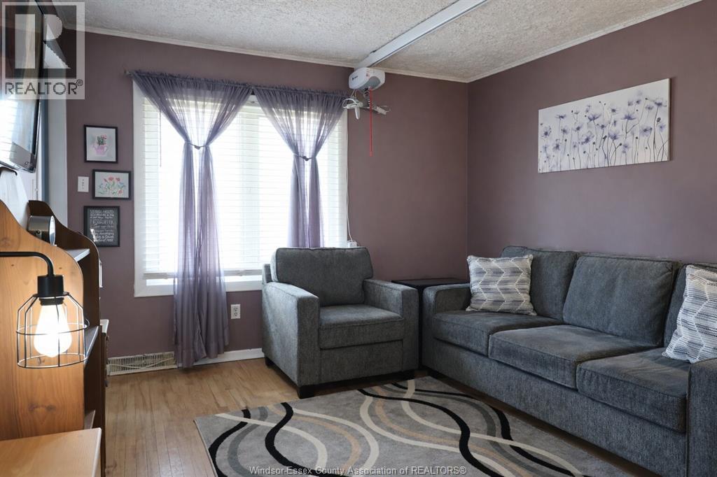 1118 Felix Avenue, Windsor, Ontario  N9C 3L7 - Photo 3 - 26008211