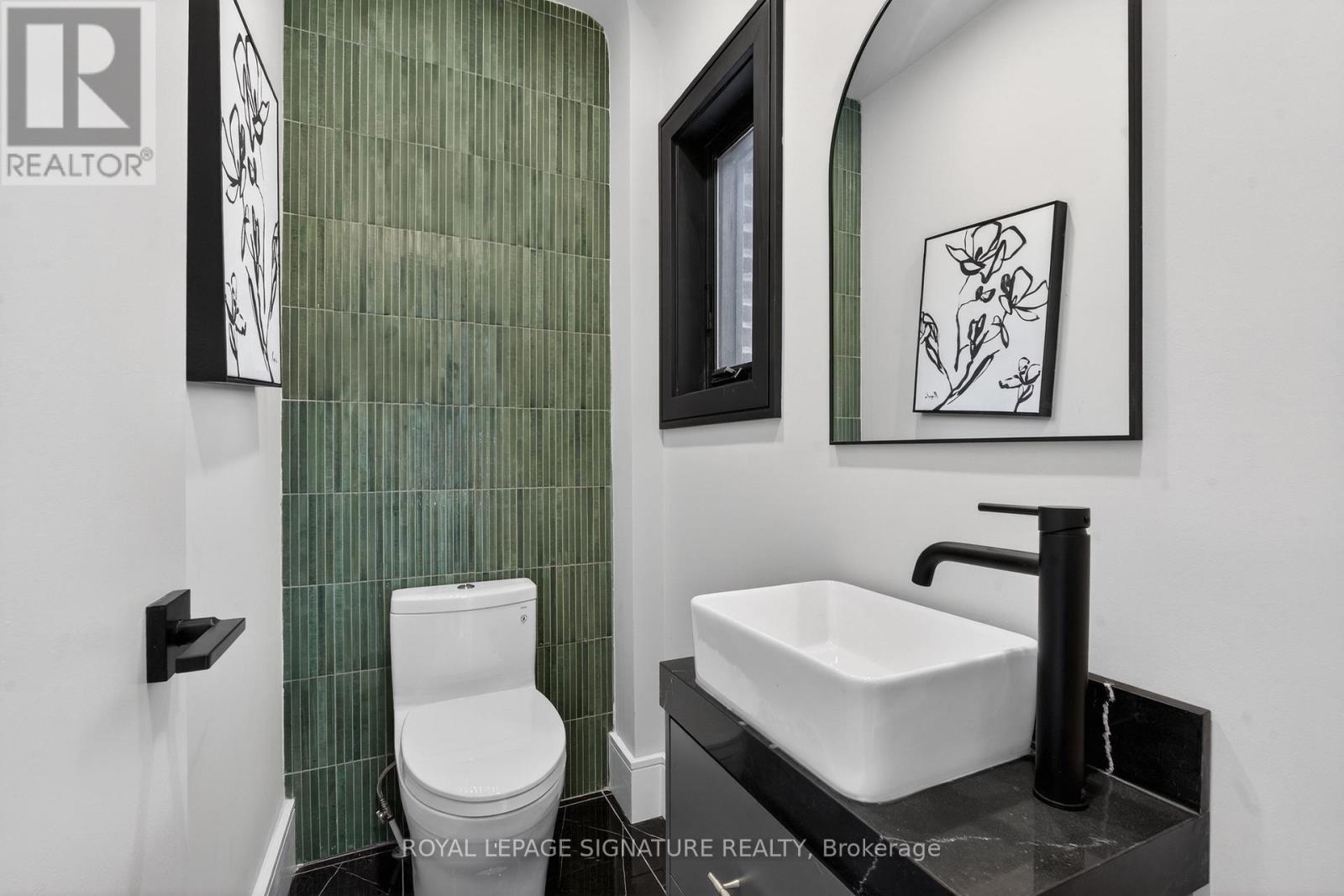 137 Cheltenham Avenue, Toronto, Ontario  M4N 1R1 - Photo 21 - C12739076