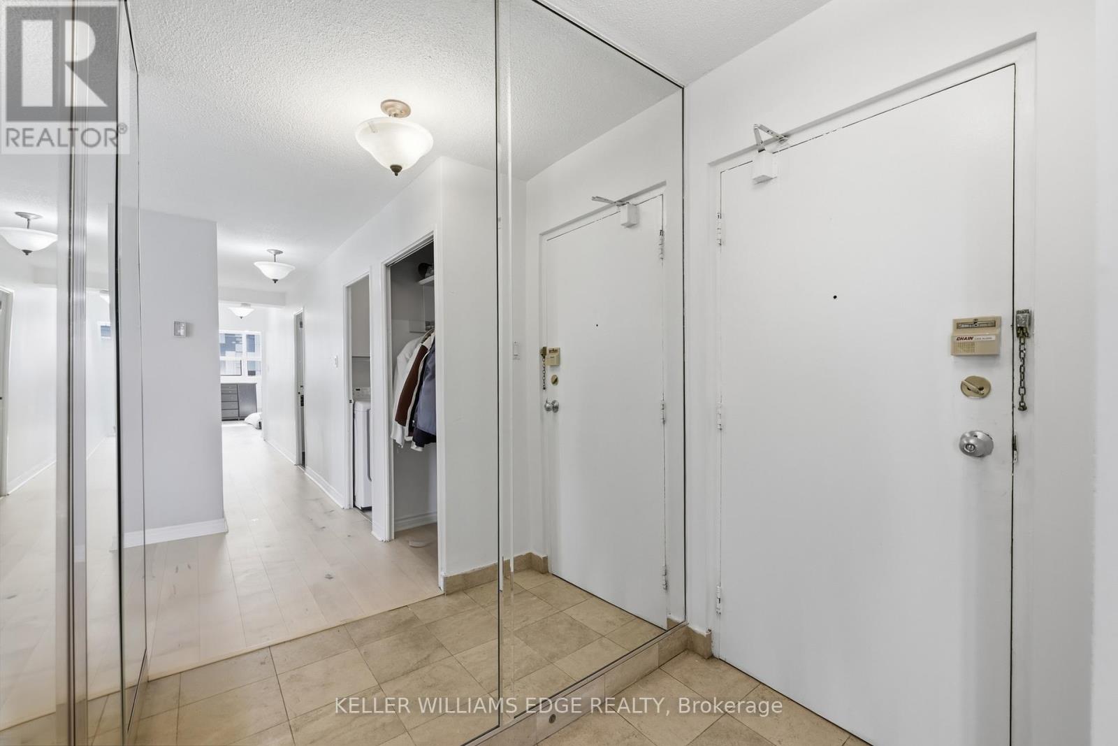 703 - 2345 Confederation Parkway, Mississauga, Ontario  L5B 2H3 - Photo 6 - W12870996