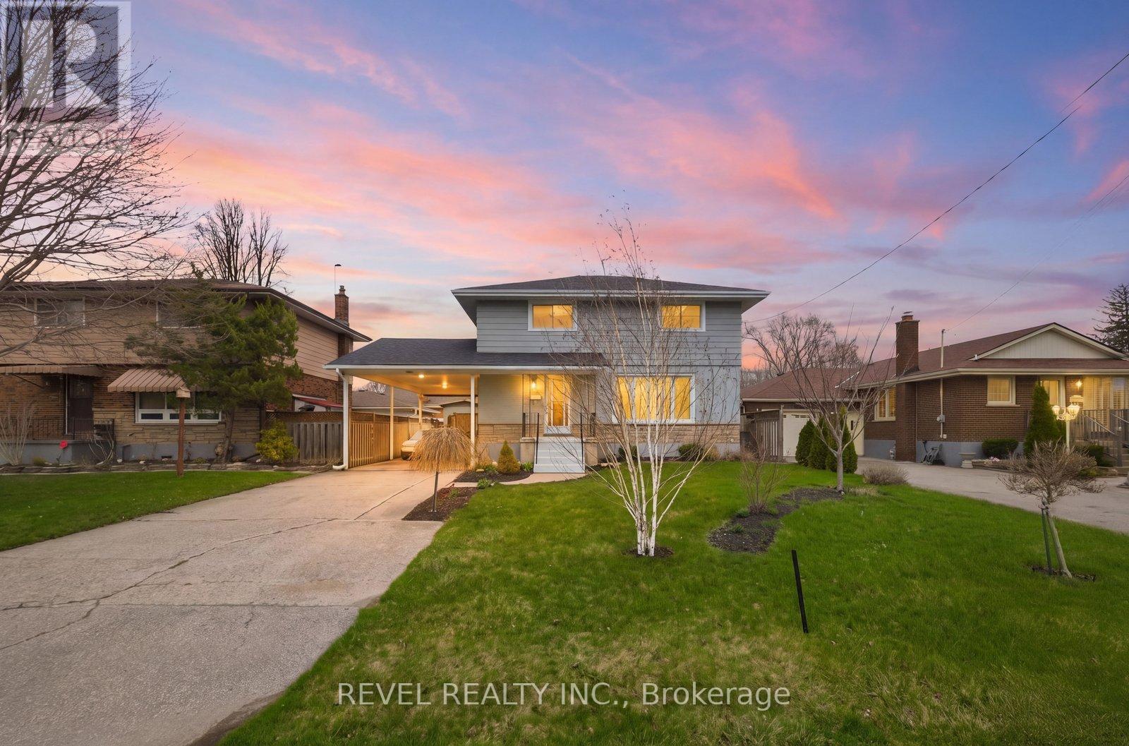 22 PARIS ROAD, Brantford, Ontario