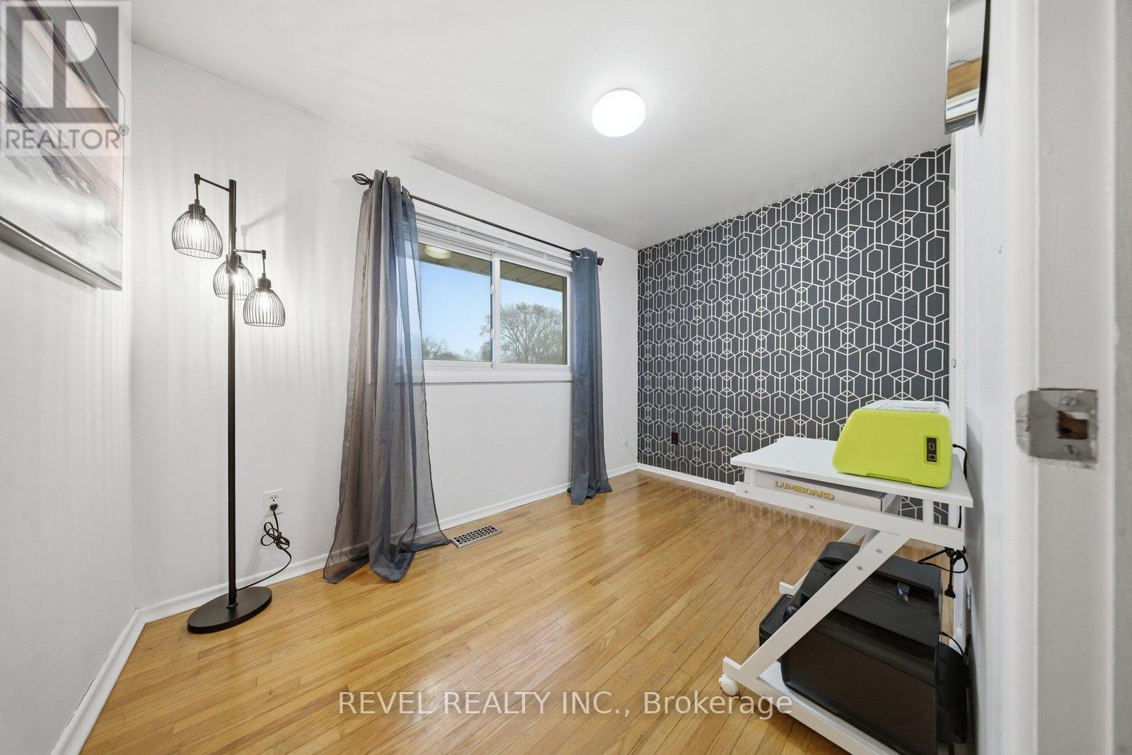 22 Paris Road, Brantford, Ontario  N3R 1H7 - Photo 25 - X13001176