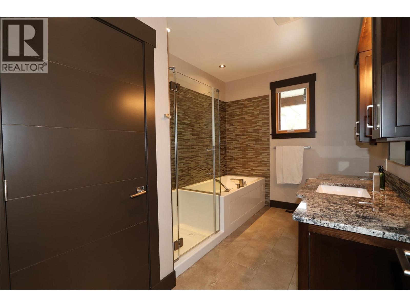 100 Forest Crowne Crescent, Kimberley, British Columbia  V1A 0A4 - Photo 30 - 10383106