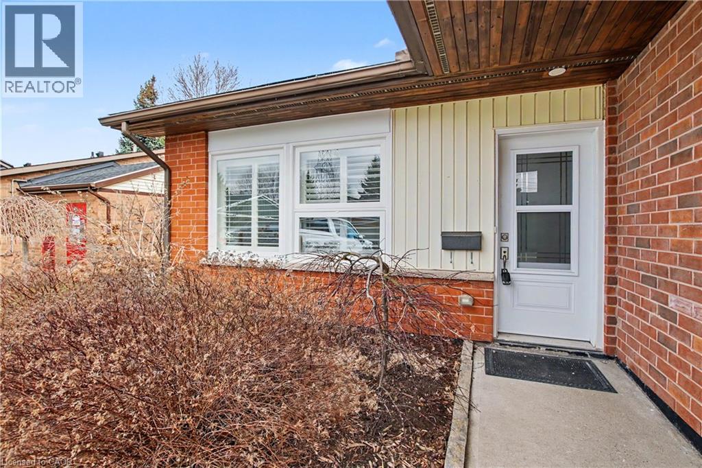 22 Sister Kern Terrace, Hamilton, Ontario  L9B 2M1 - Photo 3 - 40817439