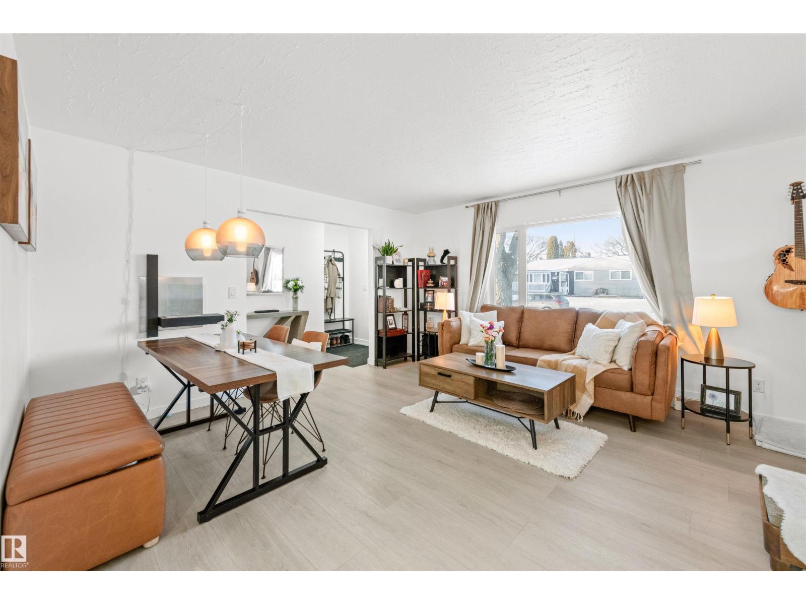 3429 120 AV NW, edmonton, Alberta