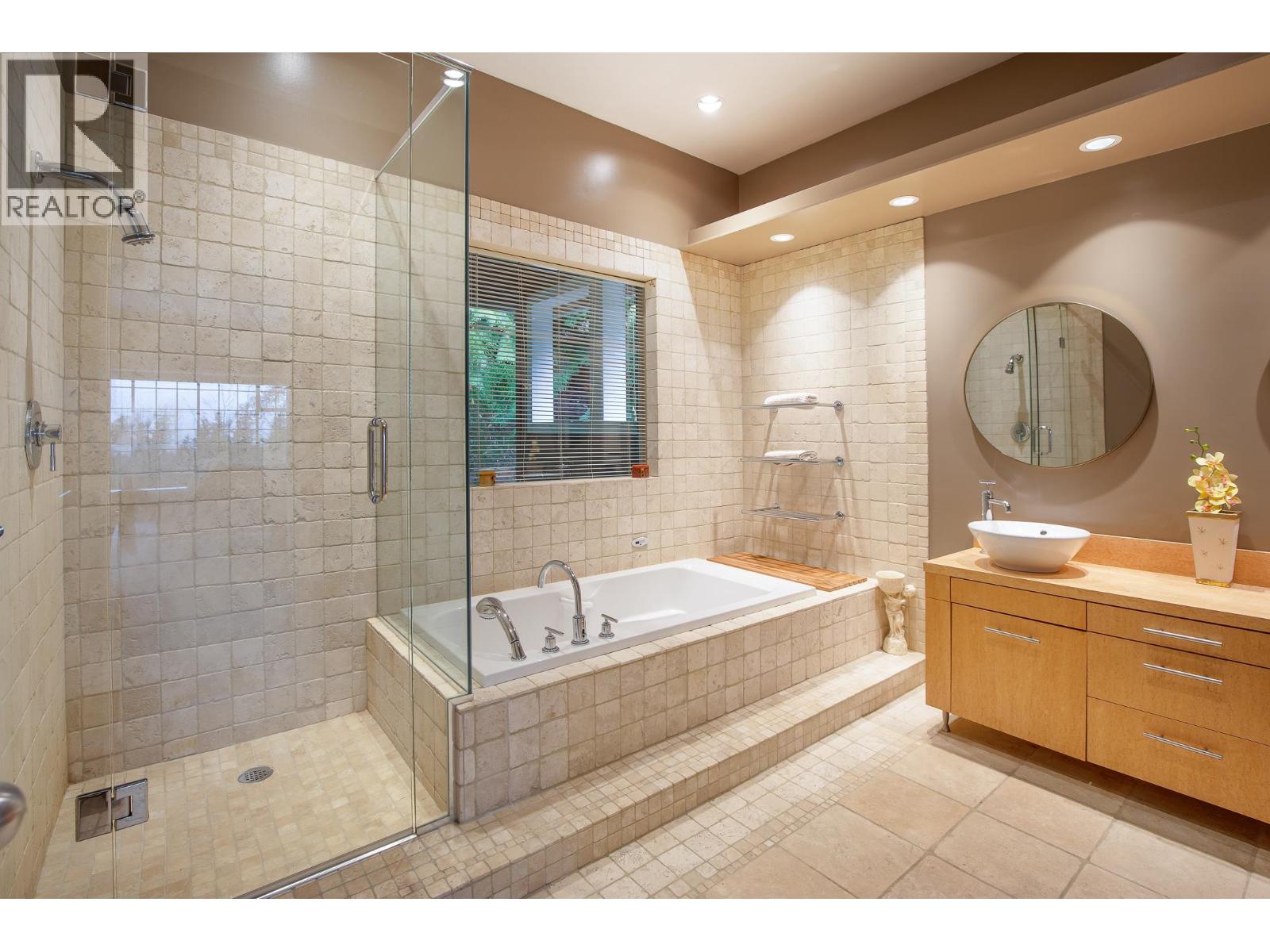 3973 Braemar Place, North Vancouver, British Columbia  V7N 4M8 - Photo 9 - R3111251